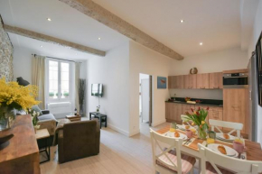 VIEUX MURS - Brand new flat for 4, AC, WIFI center old Antibes
